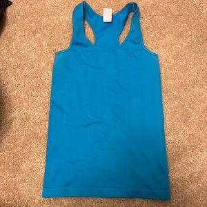 M blue tank top